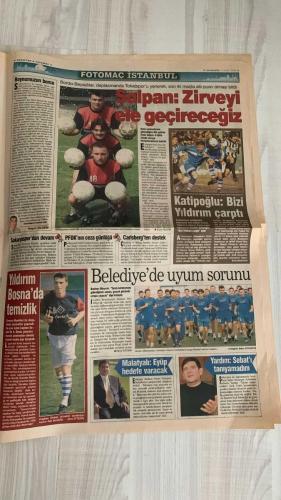 FOTOMAÇ SPOR GAZETESİ - TURKISH NEWSPAPER - DOĞUM GÜNÜ HEDİYESİ  - EKSİKSİZ TAM TAKIM GAZETE -11 EYLÜL 2002 ÇARŞAMBA  FATİH TERİM - BÜLENT KORKMAZ - NİHAT ÖZDEMİR - WERNER LORANT - OĞUZ ÇETİN - SAMET AYBABA - HAKAN ÜNSAL - ARİF ERDEM - ERGÜN PENBE - HASAN ŞAŞ - SERGEN YALÇIN - PASCAL NOUMA - OSCAR CORDOBA - AHMET DURSUN - AHMET YILDIRIM - MİRCEA LUCESCU - İLHAN MANSIZ - YILDIRIM DEMİRÖREN - YAŞAR YALÇIN - SÜLEYMAN GÜLTEKİN  FATİH TERİM: “ARTIK HEDEFİMİZ ŞAMPİYONLAR LİGİ ŞAMPİYONLUĞU” - BÜLENT KORKMAZ: “NE KADAR KUPA VARSA ALACAĞIZ” - FENERBAHÇE’DE KÖSTEBEK İTİRAFI (LORANT: “TAKIMDA KÖSTEBEK VAR”, NİHAT ÖZDEMİR: “FENERBAHÇE’NİN HER YANI KÖSTEBEK”) - TRABZONSPOR’DA SAMET AYBABA: “UYUYAN DEV UYANACAK” - BEŞİKTAŞ’TA LUCESCU: “100. YIL SÖYLEMİ RAKİPLERİMİZİ DAHA ÇOK HIRS LANDIRDI” - PASCAL NOUMA VE AMARAL GÖZTEPE MAÇINA YETİŞİYOR - SERGEN YALÇIN’IN İSTANBULSPOR’A ATTIĞ GOL SEZONUN EN GÜZEL GOLÜ SEÇİLDİ - AHMET DURSUN TAKIMA DÖNÜYOR (KAVAL KEMİĞİ ÖDEMİ GEÇTİ) - İLHAN MANSIZ’IN SAKATLIĞI DEVA