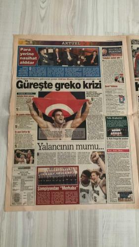 FOTOMAÇ SPOR GAZETESİ - TURKISH NEWSPAPER - DOĞUM GÜNÜ HEDİYESİ  - EKSİKSİZ TAM TAKIM GAZETE -11 EYLÜL 2002 ÇARŞAMBA  FATİH TERİM - BÜLENT KORKMAZ - NİHAT ÖZDEMİR - WERNER LORANT - OĞUZ ÇETİN - SAMET AYBABA - HAKAN ÜNSAL - ARİF ERDEM - ERGÜN PENBE - HASAN ŞAŞ - SERGEN YALÇIN - PASCAL NOUMA - OSCAR CORDOBA - AHMET DURSUN - AHMET YILDIRIM - MİRCEA LUCESCU - İLHAN MANSIZ - YILDIRIM DEMİRÖREN - YAŞAR YALÇIN - SÜLEYMAN GÜLTEKİN  FATİH TERİM: “ARTIK HEDEFİMİZ ŞAMPİYONLAR LİGİ ŞAMPİYONLUĞU” - BÜLENT KORKMAZ: “NE KADAR KUPA VARSA ALACAĞIZ” - FENERBAHÇE’DE KÖSTEBEK İTİRAFI (LORANT: “TAKIMDA KÖSTEBEK VAR”, NİHAT ÖZDEMİR: “FENERBAHÇE’NİN HER YANI KÖSTEBEK”) - TRABZONSPOR’DA SAMET AYBABA: “UYUYAN DEV UYANACAK” - BEŞİKTAŞ’TA LUCESCU: “100. YIL SÖYLEMİ RAKİPLERİMİZİ DAHA ÇOK HIRS LANDIRDI” - PASCAL NOUMA VE AMARAL GÖZTEPE MAÇINA YETİŞİYOR - SERGEN YALÇIN’IN İSTANBULSPOR’A ATTIĞ GOL SEZONUN EN GÜZEL GOLÜ SEÇİLDİ - AHMET DURSUN TAKIMA DÖNÜYOR (KAVAL KEMİĞİ ÖDEMİ GEÇTİ) - İLHAN MANSIZ’IN SAKATLIĞI DEVA