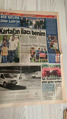 FOTOMAÇ SPOR GAZETESİ - TURKISH NEWSPAPER - DOĞUM GÜNÜ HEDİYESİ  - EKSİKSİZ TAM TAKIM GAZETE -12 EYLÜL 2002 PERŞEMBE  ARİEL ORTEGA - HAİM REVIVO - WASHINGTON - OĞUZ ÇETİN - WERNER LORANT - AZİZ YILDIRIM - KEMAL GÖRÜN - ALPER - OĞÜN TEMİZKANOĞLU - PASCAL NOUMA - OSCAR CORDOBA - AMARAL - SERGEN YALÇIN - AHMET DURSUN - AHMET YILDIRIM - MİRCEA LUCESCU - İSMAİL ÜNAL - MÜSLÜM GÜRSES - SERDAR BİLGİLİ - HASAN ARAT - ÖZHAN CANAYDIN - FATİH TERİM - YAŞAR YALÇIN - BAHADIR BEYARSLAN  GAZİANTEPSPOR-FENERBAHÇE 3-3 (ORTEGA YİNE YEDEK, SONRADAN GİRDİ VE PENALTIYLA SKORU 3-2 YAPTI, SON DAKİKADA OĞÜN’ÜN GOLÜYLE BİR PUAN KURTARILDI) - LORANT’A “KÖSTEBEK” TEPKİSİ (ORTEGA’YI KULÜBEDE TUTMASI ELEŞTİRİLDİ) - FENERBAHÇE 4. SIRAYA YÜKSELDİ - BEŞİKTAŞ’TA MÜSLÜM GÜRSES-AMARAL BULUŞMASI (TRİBÜNLERİN “MÜSLÜM BABA” TEZAHÜRATI GERÇEK OLDU) - İSMAİL ÜNAL KURTULDU (DİSİPLİN KURULU SUÇLAMALARI ASILSIZ BULDU) - BEŞİKTAŞ’TA 100. YIL COŞKUSU (YÖNETİM BİRLİK MESAJI VERDİ, SERDAR BİLGİLİ VE HASAN ARAT KATILDI) - PASCAL NOUM