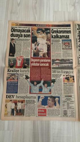 FOTOMAÇ SPOR GAZETESİ - TURKISH NEWSPAPER - DOĞUM GÜNÜ HEDİYESİ  - EKSİKSİZ TAM TAKIM GAZETE -12 EYLÜL 2002 PERŞEMBE  ARİEL ORTEGA - HAİM REVIVO - WASHINGTON - OĞUZ ÇETİN - WERNER LORANT - AZİZ YILDIRIM - KEMAL GÖRÜN - ALPER - OĞÜN TEMİZKANOĞLU - PASCAL NOUMA - OSCAR CORDOBA - AMARAL - SERGEN YALÇIN - AHMET DURSUN - AHMET YILDIRIM - MİRCEA LUCESCU - İSMAİL ÜNAL - MÜSLÜM GÜRSES - SERDAR BİLGİLİ - HASAN ARAT - ÖZHAN CANAYDIN - FATİH TERİM - YAŞAR YALÇIN - BAHADIR BEYARSLAN  GAZİANTEPSPOR-FENERBAHÇE 3-3 (ORTEGA YİNE YEDEK, SONRADAN GİRDİ VE PENALTIYLA SKORU 3-2 YAPTI, SON DAKİKADA OĞÜN’ÜN GOLÜYLE BİR PUAN KURTARILDI) - LORANT’A “KÖSTEBEK” TEPKİSİ (ORTEGA’YI KULÜBEDE TUTMASI ELEŞTİRİLDİ) - FENERBAHÇE 4. SIRAYA YÜKSELDİ - BEŞİKTAŞ’TA MÜSLÜM GÜRSES-AMARAL BULUŞMASI (TRİBÜNLERİN “MÜSLÜM BABA” TEZAHÜRATI GERÇEK OLDU) - İSMAİL ÜNAL KURTULDU (DİSİPLİN KURULU SUÇLAMALARI ASILSIZ BULDU) - BEŞİKTAŞ’TA 100. YIL COŞKUSU (YÖNETİM BİRLİK MESAJI VERDİ, SERDAR BİLGİLİ VE HASAN ARAT KATILDI) - PASCAL NOUM