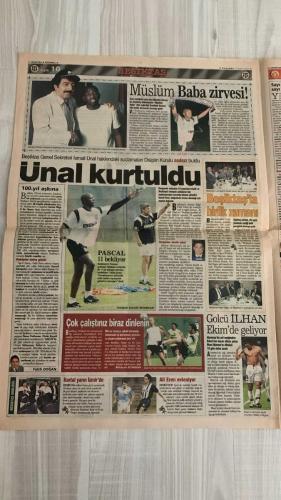 FOTOMAÇ SPOR GAZETESİ - TURKISH NEWSPAPER - DOĞUM GÜNÜ HEDİYESİ  - EKSİKSİZ TAM TAKIM GAZETE -12 EYLÜL 2002 PERŞEMBE  ARİEL ORTEGA - HAİM REVIVO - WASHINGTON - OĞUZ ÇETİN - WERNER LORANT - AZİZ YILDIRIM - KEMAL GÖRÜN - ALPER - OĞÜN TEMİZKANOĞLU - PASCAL NOUMA - OSCAR CORDOBA - AMARAL - SERGEN YALÇIN - AHMET DURSUN - AHMET YILDIRIM - MİRCEA LUCESCU - İSMAİL ÜNAL - MÜSLÜM GÜRSES - SERDAR BİLGİLİ - HASAN ARAT - ÖZHAN CANAYDIN - FATİH TERİM - YAŞAR YALÇIN - BAHADIR BEYARSLAN  GAZİANTEPSPOR-FENERBAHÇE 3-3 (ORTEGA YİNE YEDEK, SONRADAN GİRDİ VE PENALTIYLA SKORU 3-2 YAPTI, SON DAKİKADA OĞÜN’ÜN GOLÜYLE BİR PUAN KURTARILDI) - LORANT’A “KÖSTEBEK” TEPKİSİ (ORTEGA’YI KULÜBEDE TUTMASI ELEŞTİRİLDİ) - FENERBAHÇE 4. SIRAYA YÜKSELDİ - BEŞİKTAŞ’TA MÜSLÜM GÜRSES-AMARAL BULUŞMASI (TRİBÜNLERİN “MÜSLÜM BABA” TEZAHÜRATI GERÇEK OLDU) - İSMAİL ÜNAL KURTULDU (DİSİPLİN KURULU SUÇLAMALARI ASILSIZ BULDU) - BEŞİKTAŞ’TA 100. YIL COŞKUSU (YÖNETİM BİRLİK MESAJI VERDİ, SERDAR BİLGİLİ VE HASAN ARAT KATILDI) - PASCAL NOUM