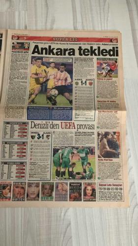 FOTOMAÇ SPOR GAZETESİ - TURKISH NEWSPAPER - DOĞUM GÜNÜ HEDİYESİ  - EKSİKSİZ TAM TAKIM GAZETE -15 EYLÜL 2002 PAZAR  FATİH TERİM - WERNER LORANT - OĞUZ ÇETİN - AZİZ YILDIRIM - ORTEGA - HAİM REVIVO - WASHINGTON - YUSUF ŞİMŞEK - CEYHUN - RAPAIC - HAKAN BAYRAKTAR - ALİ GÜNEŞ - JOHNSON - SERGEN YALÇIN - PASCAL NOUMA - OSCAR CORDOBA - AMARAL - AHMET DURSUN - AHMET YILDIRIM - MİRCEA LUCESCU - İLHAN MANSIZ - ÖZHAN CANAYDIN - BÜLENT KORKMAZ - ERGÜN PENBE - HASAN ŞAŞ - BERKANT GÖKTAN - YAŞAR YALÇIN - SÜLEYMAN GÜLTEKİN - HAYDAR PINARCI - MUSTAFA YALÇIN - ŞEVKİ ŞENLEN  FENERBAHÇE’DE KRİZ (LORANT: “İSTİFAYI DÜŞÜNECEĞİM”, YÖNETİM HOCA İLE YOLLARI AYIRMAK İÇİN DÜŞÜNÜYOR) - FENERBAHÇE MALATYA’YA YENİLDİ (RUHSUZ OYUN, UEFA ÖNCESİ TEHLİKE SİNYALLERİ) - GALATASARAY’DA STAT PROJESİ (ÖZHAN CANAYDIN BELÇİKALI FİRMA İLE ANLAŞTI, İLK KAZMA OCAK’TA) - TERİM: “LOKOMOTİV MOSKOVA’DAN ÇEKİNMİYORUZ, EN İYİ SKORLA DÖNECEĞİZ” - FELİPE: “HAGİ İLE KIYASLANMAK İSTEMİYORUM” - BERKANT: “ASLAN GİBİ YIRTICIYIZ” - MONDRAGON: