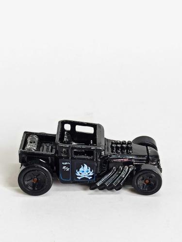 Hot Wheels Bone Shaker Diecast Model Araba