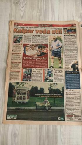 FOTOMAÇ SPOR GAZETESİ - TURKISH NEWSPAPER - DOĞUM GÜNÜ HEDİYESİ  - EKSİKSİZ TAM TAKIM GAZETE -17 EYLÜL 2002 SALI  AZİZ YILDIRIM - WERNER LORANT - OĞUZ ÇETİN - ORTEGA - HAİM REVIVO - WASHINGTON - YUSUF ŞİMŞEK - CEYHUN - RAPAIC - HAKAN BAYRAKTAR - ALİ GÜNEŞ - JOHNSON - SERGEN YALÇIN - PASCAL NOUMA - OSCAR CORDOBA - AMARAL - AHMET DURSUN - AHMET YILDIRIM - MİRCEA LUCESCU - OĞÜN TEMİZKANOĞLU - İSMAİL GÜLDÜREN - BÜLENT KORKMAZ - ERGÜN PENBE - HASAN ŞAŞ - BERKANT GÖKTAN - YAŞAR YALÇIN - SÜLEYMAN GÜLTEKİN - ÖMER ÇAVUŞOĞLU - ABDULLAH ÇEVRİM  TARAFTARIN YÜZDE 90’I LORANT’A GÜVENMİYOR (FENERBAHÇE’DE KAOS, ORTEGA YEDEK, REVIVO MORALSİZ, OĞÜN SAKATLIK ŞOKU) - OĞUZ ÇETİN: “ASIL HEDEF BEN DEĞİLİM” (ATV’DE GERÇEKLERİ AÇIKLADI, YILDIRIM’A DESTEK) - REVIVO’YA ORUÇ İZNİ (DİNİ BAYRAM NEDENİYLE ANTRENMANA KATILMADI) - FENERBAHÇE’DE MORAL ÇÖKÜNTÜSÜ (SOLNA MAÇI ÖNCESİ TAKIMDA İNANÇ KAYBI) - BEŞİKTAŞ-GÖZTEPE 2-2 (AHMET DURSUN VE SERGEN’İN GOLLERİNE ERCAN VE ZAFER KARŞILIK VERDİ, LUCESCU: “SORUN SAVUNMADA”) -