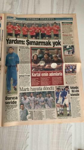 FOTOMAÇ SPOR GAZETESİ - TURKISH NEWSPAPER - DOĞUM GÜNÜ HEDİYESİ  - EKSİKSİZ TAM TAKIM GAZETE -18 EYLÜL 2002 ÇARŞAMBA  FATİH TERİM - WERNER LORANT - OĞUZ ÇETİN - AZİZ YILDIRIM - ORTEGA - WASHINGTON - YUSUF ŞİMŞEK - CEYHUN - RAPAIC - ABDULLAH - OKTAY DERELİOĞLU - SERGEN YALÇIN - PASCAL NOUMA - OSCAR CORDOBA - AMARAL - AHMET DURSUN - AHMET YILDIRIM - MİRCEA LUCESCU - BÜLENT KORKMAZ - ERGÜN PENBE - HASAN ŞAŞ - BERKANT GÖKTAN - İBRAHİM KUTLUAY - DEMET ŞENER - YAŞAR YALÇIN - SÜLEYMAN GÜLTEKİN - NACİ TAMER  GALATASARAY ŞAMPİYONLAR LİGİ’NDE İLK MAÇINA ÇIKIYOR (LOKOMOTİV MOSKOVA DEPLASMANI, MAÇ SAAT 19.00, STAR TV) - TERİM: “MOSKOVA’DAN EN İYİ SKORLA DÖNECEĞİZ” - BERKANT SAKAT, KADRODA YOK - BUSACCA MAÇIN HAKEMİ - FENERBAHÇE’DE SOLNA MAÇI ÖNCESİ KRİTİK KADRO (YUSUF, ABDULLAH, OKTAY VE RAPAİÇ YOK; GENÇ ERMAN VE SEMİH KADRODA) - OĞUZ ÇETİN: “BEN İMPARATORUM, 1 NUMARA OLACAĞIM” (ATV’DE AÇIKLAMALAR, TARAFTARLARDAN TAM NOT) - PASCAL NOUMA: “BENİMLE UĞRAŞMAK TEHLİKELİ OLABİLİR” (GAZETECİLERE GÖZDAĞI)