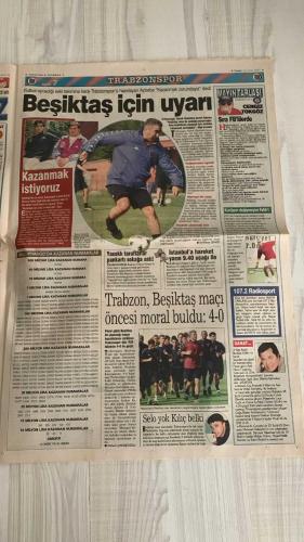 FOTOMAÇ SPOR GAZETESİ - TURKISH NEWSPAPER - DOĞUM GÜNÜ HEDİYESİ  - EKSİKSİZ TAM TAKIM GAZETE -20 EYLÜL 2002 CUMA  FATİH TERİM - WERNER LORANT - OĞUZ ÇETİN - AZİZ YILDIRIM - ORTEGA - WASHINGTON - YUSUF ŞİMŞEK - CEYHUN - RAPAIC - ABDULLAH - OKTAY DERELİOĞLU - SERGEN YALÇIN - PASCAL NOUMA - OSCAR CORDOBA - AMARAL - AHMET DURSUN - AHMET YILDIRIM - MİRCEA LUCESCU - BÜLENT KORKMAZ - ERGÜN PENBE - HASAN ŞAŞ - BERKANT GÖKTAN - VAHAP HACIOĞLU - MUSTAFA YALÇIN - BAHADIR BEYARSLAN - İLKER ATEŞ  FENERBAHÇE-AIK SOLNA 3-3 (İLK 45 DAKİKADA FIRTINA GİBİ, REVIVO, JOHNSON VE STEVIC’İN GOLLERİYLE 3-0, İKİNCİ YARIDA ÇÖKÜŞ VE BERABERLİK) - BEŞİKTAŞ-SARAJEVO 2-2 (PANCU VE AHMET DURSUN İLE 2-0, İKİNCİ YARIDA İKİ GOL YENİLDİ, TUR UMUDU ZORA GİRDİ) - CORDOBA ISLIKLANDI (İKİ ŞUTTA İKİ GOL, TARAFTAR TEPKİSİ) - BEŞİKTAŞ’IN AVRUPA KAZALARI (ROŞU, MALMÖ, AUXERRE, VALERENGA ÖRNEKLERİ, “BU KEZ OLMAYACAK” SÖZÜ) - LUCESCU: “6-0 BİTECEK MAÇI KAZANAMADIK” - BOSNAK TEKNİK DİREKTÖR MUSCEMIC: “MAHALLE TAKIMI DİYORLAR, AMA S
