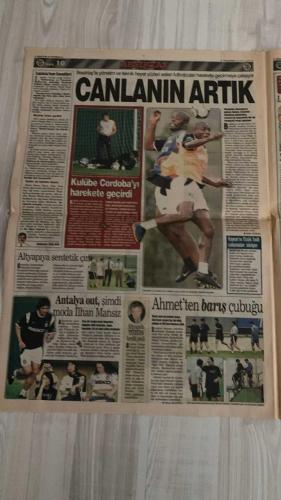 FOTOMAÇ SPOR GAZETESİ - TURKISH NEWSPAPER - DOĞUM GÜNÜ HEDİYESİ  - EKSİKSİZ TAM TAKIM GAZETE -26 EYLÜL 2002 PERŞEMBE  FATİH TERİM - WERNER LORANT - OĞUZ ÇETİN - AZİZ YILDIRIM - ORTEGA - WASHINGTON - YUSUF ŞİMŞEK - CEYHUN - RAPAIC - ABDULLAH - OKTAY DERELİOĞLU - SERGEN YALÇIN - PASCAL NOUMA - OSCAR CORDOBA - AMARAL - AHMET DURSUN - AHMET YILDIRIM - MİRCEA LUCESCU - ÜMİT DAVALA - BÜLENT KORKMAZ - ERGÜN PENBE - HASAN ŞAŞ - BERKANT GÖKTAN - İLHAN MANSIZ - VAHAP HACIOĞLU - SÜLEYMAN GÜLTEKİN - HALDUN DOMAÇ - YILDIRIM ÜNVERDİ - OSMAN ASLAN  GALATASARAY-BARCELONA SONRASI TERİM ÇOK SERT (YILDIZLARI KESİYOR, İSTANBULSPOR MAÇINDA FARKLI KADRO) - TERİM: “TESLİMİYETÇİ RUH YOK, EN İYİ SAVUNMA HÜCUMDUR” - ÜMİT DAVALA ORTA SAHADA, SARR SAĞ KANATTA - BARCELONA’DA RİQUELME YOK (SAKATLIK, İSTANBUL’A GETİRİLMEDİ) - VAN GAAL: “GALATASARAY GRUBUN EN FORMDA TAKIMI” - KLUIVERT: “BU MAÇ ERKEN FİNAL, KAZANAN TURU GARANTİLER” - BEŞİKTAŞ’TA JAPON HAYRANLIĞI (İLHAN MANSIZ ANTRENMANDA JAPON KIZLARIN İLGİSİ) - BEŞİK