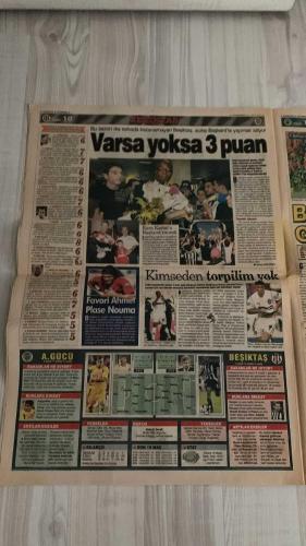 FOTOMAÇ SPOR GAZETESİ - TURKISH NEWSPAPER - DOĞUM GÜNÜ HEDİYESİ  - EKSİKSİZ TAM TAKIM GAZETE -28 EYLÜL 2002 CUMARTESİ  FATİH TERİM - WERNER LORANT - OĞUZ ÇETİN - AZİZ YILDIRIM - ORTEGA - WASHINGTON - YUSUF ŞİMŞEK - CEYHUN - RAPAIC - ABDULLAH - OKTAY DERELİOĞLU - SERGEN YALÇIN - PASCAL NOUMA - OSCAR CORDOBA - AMARAL - AHMET DURSUN - AHMET YILDIRIM - MİRCEA LUCESCU - ÜMİT KARAN - BÜLENT KORKMAZ - ÜMİT DAVALA - HASAN ŞAŞ - BERKANT GÖKTAN - REVIVO - STEVIC - RÜŞTÜ REÇBER - MUSTAFA DOĞAN - YILDIRIM ÜNVERDİ - HALDUN DOMAÇ - VAHAP HACIOĞLU - SÜLEYMAN GÜLTEKİN  GALATASARAY-İSTANBULSPOR 2-0 (BÜLENT KORKMAZ VE ÜMİT KARAN’IN GOLLERİYLE GALİBİYET, ARİF VE FELİPE KULÜBEDE) - TERİM: “TESLİMİYETÇİ RUH YOK, YILDIZLARI KESİYOR” - GALATASARAY FENERBAHÇE’NİN REKORUNA YAKLAŞIYOR - FENERBAHÇE’DE LORANT’A YÖNETİMDEN DESTEK (YILDIRIM: “SENİN ARKANDAYIZ”) - FENERBAHÇE’DE OCAK AYI TRANSFER HAREKETLİLİĞİ (RÜŞTÜ, MUSTAFA, REVIVO VE ÜMİT KALACAK; CEYHUN, ABDULLAH, YUSUF, OKTAY AYRILABİLİR) - RAPAİÇ: “HAKKIMI İSTİ