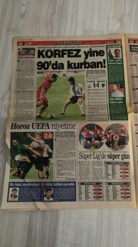 FOTOMAÇ SPOR GAZETESİ - TURKISH NEWSPAPER - DOĞUM GÜNÜ HEDİYESİ  - EKSİKSİZ TAM TAKIM GAZETE -29 EYLÜL 2002 PAZAR  FATİH TERİM - WERNER LORANT - OĞUZ ÇETİN - AZİZ YILDIRIM - ORTEGA - WASHINGTON - YUSUF ŞİMŞEK - CEYHUN - RAPAIC - ABDULLAH - OKTAY DERELİOĞLU - SERGEN YALÇIN - PASCAL NOUMA - OSCAR CORDOBA - AMARAL - AHMET DURSUN - ALİ EREN - AHMET YILDIRIM - MİRCEA LUCESCU - BÜLENT KORKMAZ - ÜMİT KARAN - ÜMİT DAVALA - HASAN ŞAŞ - BERKANT GÖKTAN - ELVIR BALİÇ - LUIS ENRIQUE - PATRICK KLUIVERT - VAHAP HACIOĞLU - SÜLEYMAN GÜLTEKİN - HAYDAR PINARCI - DENİZ DERİNSU  BEŞİKTAŞ-ANKARAGÜCÜ 1-0 (174 GÜNLÜK DEPLASMAN HASRETİ BİTTİ, GOL AHMET DURSUN’DAN, MAÇIN ADAMI ALİ EREN) - CORDOBA BAŞARILI, PANCU İLE AHMET DURSUN UYUMLU - GALATASARAY-İSTANBULSPOR 2-0 (BÜLENT VE ÜMİT KARAN’IN GOLLERİYLE GALİBİYET, ARİF VE FELİPE KULÜBEDE) - HASAN ŞAŞ: “AKLIM KARİŞIK DEĞİL, SADECE YORGUNUM” - TERİM HASAN’I KENARA ALDI, HATALARINI ANINDA UYARDI - BATISTA ORTA SAHADA İSTİKRAR SEMBOLÜ - ELVIR BALİÇ İSTANBULSPOR MAÇIN