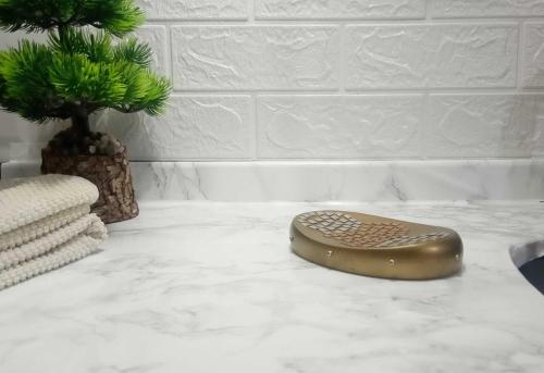 SABUNLUK ALTIN MOZAİK MODEL POLİRESİN 12x9x4cm BANYO SETİ