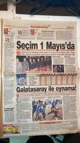 FANATİK SPOR GAZETESİ - TURKISH NEWSPAPER - DOĞUM GÜNÜ HEDİYESİ  - EKSİKSİZ TAM TAKIM GAZETE - 2 MART 1999 - SAYI: 1199 - İSMET TONGO - OSMAN TANBURACI - METİN TÜKENMEZ - YALÇIN DUMER - NECİL ÜLGEN - CAN UYGUR - MEHMET YILMAZ - YUSUF DURSUN - YALÇIN TÜRK - CÜNEYT KARAKAYA - BÜNYAMİN OSMAN - GERÇEK SPOR GAZETESİ - FANATİK - BU VATAN HEPİMİZİN - ALİ SAMİ YEN’DE OLAĞANÜSTÜ HAL - TERİM-LÖW DÜELLOSU - TOSHACK’İN AKLI KARTAL’DA - BASKETBOLDA 5 AVRUPA SINAVI - UEFA’DA ÇEYREK FİNAL HEYECANI - PASTACI TIRPAN HOCA OLDU - TRABZON’DA DEPREM - SÜMER DE GİDİYOR - JET-PA OYUNU - FENER’İN KREDİSİ BİTTİ - ASLAN’DA SEÇİM 1 MAYIS’TA - CİM BOM MUCİZESİ - HAGİ’YE TERAPİ - POPESCU ENDİŞESİ - BİR GOLE BEŞ PUAN - YILMADILAR SAVAŞTILAR - LİDERLİK ERZURUM’DAN GEÇİYOR - SARIGÜL’E PLAKET - FENERBAHÇE SEFERBERLİĞİ - DOPİNG KONTROLÜ - TUGAY TAM DÜZELMEDİ - BURAK BİR VURDU PİR VURDU - ATİLLA DONAT İSTİFA ETTİ - TRABZONSPOR - GALATASARAY - FENERBAHÇE - BEŞİKTAŞ - KOCAELİSPOR - ALTAY - ADANASPOR - KARABÜKSPOR - BURSAS