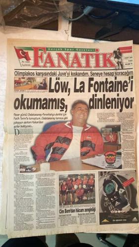 FANATİK SPOR GAZETESİ - TURKISH NEWSPAPER - DOĞUM GÜNÜ HEDİYESİ  - EKSİKSİZ TAM TAKIM GAZETE - 5 MART 1999 - SAYI: 1202 - OSMAN TANBURACI - DOĞAN BABACAN - YUSUF DURSUN - NECİL ÜLGEN - MEHMET YILMAZ - CÜNEYT KARAKAYA - GERÇEK SPOR GAZETESİ - FANATİK - BU VATAN HEPİMİZİN - GALATASARAY PAZARA GÜLECEK - DERBİ ERDEMİR’İN - RÜŞTÜ MEYDAN OKUDU - 24. HAFTA BAŞLIYOR - FENER-TRABZON MAÇI - OGÜN PAF’LA İDMANA ÇIKTI - KAPTAN: 3-1 YENERİZ - CİM BOM ÜÇ PUAN DİYOR - MOSHOEU SÜRPRİZ GOLCÜ - BEŞİKTAŞ FELDKAMP İLE MASADA - MURAT YAKIN’A AF YOK - AMOKACHİ: BEN YOKUM - REAL MADRİD’DE KAVGA - VANSpor’DA BİR GÖZDE - EFES PİLSEN 105-98 ZAFER - FENER’E YAZIK OLDU 74-85 - ÜLKER 82-93 MAĞLUP - TRABZONSPOR - GALATASARAY - FENERBAHÇE - BEŞİKTAŞ - KOCAELİSPOR - ALTAY - ADANASPOR - KARABÜKSPOR - BURSASPOR - ANTALYASPOR - SAKARYASPOR - ERZURUMSPOR - GENÇLERBİRLİĞİ - SAMSUNSPOR - ANKARAGÜCÜ - ERZURUMSPOR 0-1 GALATASARAY - KARABÜKSPOR 0-0 FENERBAHÇE - BEŞİKTAŞ 2-1 BURSASPOR - ALTAY 1-0 ANKARAGÜCÜ - ADANASPOR 3-0 Ç.DA