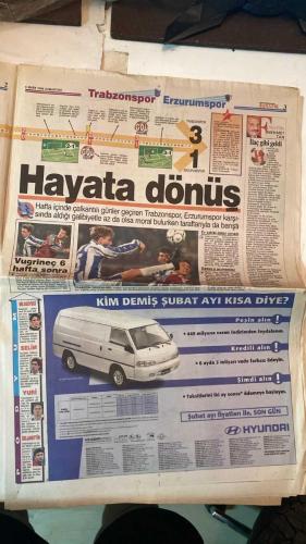 FANATİK SPOR GAZETESİ - TURKISH NEWSPAPER - DOĞUM GÜNÜ HEDİYESİ  - EKSİKSİZ TAM TAKIM GAZETE - 6 MART 1999 - SAYI: 1203 - MESUT YILMAZ - RAHMAN SAĞIROĞLU - OSMAN TANBURACI - DOĞAN BABACAN - NECİL ÜLGEN - CÜNEYT KARAKAYA - GERÇEK SPOR GAZETESİ - FANATİK - BU VATAN HEPİMİZİN - FENER HAKAN’A ÖNLEM ALSIN - BERABERLİK İKİ TAKIMI DA ÜZMEZ - TARAFTAR SOĞUKKANLI OLSUN - VE KAPILAR KAPANDI - DERBİ ERDEMİR’İN - BİLETLER KAPIŞILDI - TRABZON BÖYLE GÜZEL - UNAL İÇİN OYNADILAR - YETER Kİ FUTBOL OLSUN - KAVGA DEĞİL MAÇ - YENEN SADECE AVANTAJLI - RÜŞTÜ MEYDAN OKUDU - BÜLENT KORKMAZ: TAHTI BIRAKMAYIZ - HAGİ’NİN AKH ÇOCUĞUNDA - GÜROL’A GÜVENOYU - UFUK’UN ÜZÜNTÜSÜ - BÜLENT’E FORMA DOPİNGİ - EMRE’NİN SIRRI - STRATEJİK SAVAŞ - DÜĞÜM MAÇI OLAMAZ - POPESCU’LU ROMANYA GALİP - TRABZONSPOR - GALATASARAY - FENERBAHÇE - BEŞİKTAŞ - KOCAELİSPOR - ALTAY - ADANASPOR - KARABÜKSPOR - BURSASPOR - ANTALYASPOR - SAKARYASPOR - ERZURUMSPOR - GENÇLERBİRLİĞİ - SAMSUNSPOR - ANKARAGÜCÜ - TRABZONSPOR 3-1 ERZURUMSPOR - BEŞİKTAŞ V