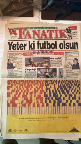 FANATİK SPOR GAZETESİ - TURKISH NEWSPAPER - DOĞUM GÜNÜ HEDİYESİ  - EKSİKSİZ TAM TAKIM GAZETE - 6 MART 1999 - SAYI: 1203 - MESUT YILMAZ - RAHMAN SAĞIROĞLU - OSMAN TANBURACI - DOĞAN BABACAN - NECİL ÜLGEN - CÜNEYT KARAKAYA - GERÇEK SPOR GAZETESİ - FANATİK - BU VATAN HEPİMİZİN - FENER HAKAN’A ÖNLEM ALSIN - BERABERLİK İKİ TAKIMI DA ÜZMEZ - TARAFTAR SOĞUKKANLI OLSUN - VE KAPILAR KAPANDI - DERBİ ERDEMİR’İN - BİLETLER KAPIŞILDI - TRABZON BÖYLE GÜZEL - UNAL İÇİN OYNADILAR - YETER Kİ FUTBOL OLSUN - KAVGA DEĞİL MAÇ - YENEN SADECE AVANTAJLI - RÜŞTÜ MEYDAN OKUDU - BÜLENT KORKMAZ: TAHTI BIRAKMAYIZ - HAGİ’NİN AKH ÇOCUĞUNDA - GÜROL’A GÜVENOYU - UFUK’UN ÜZÜNTÜSÜ - BÜLENT’E FORMA DOPİNGİ - EMRE’NİN SIRRI - STRATEJİK SAVAŞ - DÜĞÜM MAÇI OLAMAZ - POPESCU’LU ROMANYA GALİP - TRABZONSPOR - GALATASARAY - FENERBAHÇE - BEŞİKTAŞ - KOCAELİSPOR - ALTAY - ADANASPOR - KARABÜKSPOR - BURSASPOR - ANTALYASPOR - SAKARYASPOR - ERZURUMSPOR - GENÇLERBİRLİĞİ - SAMSUNSPOR - ANKARAGÜCÜ - TRABZONSPOR 3-1 ERZURUMSPOR - BEŞİKTAŞ V