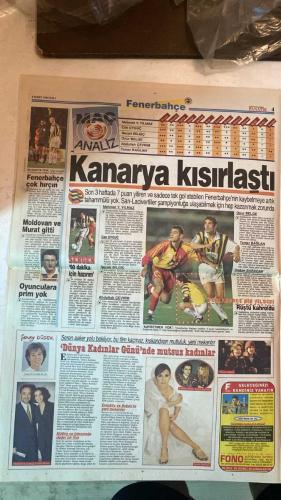 FANATİK SPOR GAZETESİ - TURKISH NEWSPAPER - DOĞUM GÜNÜ HEDİYESİ  - EKSİKSİZ TAM TAKIM GAZETE - 9 MART 1999 - SAYI: 1206 - MEHMET GENÇ - ENGİN VEREL - YUSUF DURSUN - RAHMAN SAĞIROĞLU - CÜNEYT KARAKAYA - NECİL ÜLGEN - GERÇEK SPOR GAZETESİ - FANATİK - BU VATAN HEPİMİZİN - FELDKAMP ARTIK BEŞİKTAŞLI - KALLI 15 MART’TA GELİYOR - YAMAN: İKİNCİ ADAM OLAMAM - FENER KENDİNİ VAKTİ - VOLEYBOLDA AVRUPA SINAVI - MOLDOVA MAÇININ HAKEMİ BELLİ OLDU - LÖW RAKİBE KARŞI ÖNLEM ALAMIYOR - EMRE-OKAN ASLAN’A YAN BAKAN - CİM BOM VE YAKTI - DERBİ KANA BULANIYORDU - TOFAŞ TRABZON GÖZÜNÜ KANARYA’YA DİKTİ - PLAY-OFF’TA AMANSIZ YARIŞ - MAÇA KONSANTRE DEĞİLDİ - EZELİ REKABETİ ANLAMAK - TEPİMİ HAKLI ÇIKARDI - HAKAN ŞÜKÜR UTANDIRMADI - MARKAJ KISKACINI BOZDUK - LÖW HAKAN’I GÖKLERE ÇIKARDI - ASLAN GÖBEKTEN VURDU - LİDER GİBİ OYNAYIN - HEDEF 3. ŞAMPİYONLUK - GERÇEK PROFESYONEL TAFFAREL - SÜREN: DUR, DAHA BİTMEDİ - CENAZEDEN ZAFERE HAGİ - ŞİMDİ HEDEF KUPA - TRABZONSPOR - GALATASARAY - FENERBAHÇE - BEŞİKTAŞ - KOCAELİSPOR