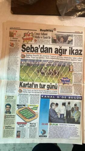 FANATİK SPOR GAZETESİ - TURKISH NEWSPAPER - DOĞUM GÜNÜ HEDİYESİ  - EKSİKSİZ TAM TAKIM GAZETE - 11 MART 1999 - SAYI: 1208 - İSMET TONGO - OSMAN TANBURACI - DOĞAN BABACAN - YALÇIN DUMER - RAHMAN SAĞIROĞLU - YUSUF DURSUN - MEHMET GENÇ - NECİL ÜLGEN - CÜNEYT KARAKAYA - GERÇEK SPOR GAZETESİ - FANATİK - BU VATAN HEPİMİZİN - ALİ SAMİ YEN’DE KİMSE BAŞA ÇIKAMIYOR - TERİM’İN TALEBELERİ GÜMBÜR GÜMBÜR - KUPA’DA DA ASLAN - ONUN ADI FİNALİST - DEREYİ GEÇERKEN - HELAL OLSUN HEPİNİZE - BEŞİKTAŞ ANKARAGÜCÜ KUPA MAÇI - BOKSÖRÜN FERYADI - LÖW DE HESAP SORDU - CİM BOMLU TARAFTARLAR ZEVKTEN DÖRT KÖŞE - TRABZONSPOR’DA RİZESPOR SEVİNCİ - DERBİ KIRAN KIRANA İDMAN - SÜNGER BAŞKAN’I SEVİNDİRDİ - TEKMELER HAVADA UÇTU - SIRA KAPTANLARDAYDI - İNANMAYAN ÇEKER GİDER - UCHE’Yİ YÖNETİME ŞİKAYET ETTİLER - CİM BOM ANKARA’DA PUAN KAYBEDECEK - ALİ SAMİ YEN’DE HASAR ÖDENECEK - ELEŞTİRİLER HAKLI AMA BİZE GÜVENİN - LÖW 9 PUAN GERİDE - MİLLİLER DÖNÜYOR - VESELİNOVİC’Lİ FENER 9 PUAN ÖNDE - PARREIRA İLE 50 GOL - SU SPORLARI İÇİ