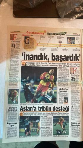 FANATİK SPOR GAZETESİ - TURKISH NEWSPAPER - DOĞUM GÜNÜ HEDİYESİ  - EKSİKSİZ TAM TAKIM GAZETE - 11 MART 1999 - SAYI: 1208 - İSMET TONGO - OSMAN TANBURACI - DOĞAN BABACAN - YALÇIN DUMER - RAHMAN SAĞIROĞLU - YUSUF DURSUN - MEHMET GENÇ - NECİL ÜLGEN - CÜNEYT KARAKAYA - GERÇEK SPOR GAZETESİ - FANATİK - BU VATAN HEPİMİZİN - ALİ SAMİ YEN’DE KİMSE BAŞA ÇIKAMIYOR - TERİM’İN TALEBELERİ GÜMBÜR GÜMBÜR - KUPA’DA DA ASLAN - ONUN ADI FİNALİST - DEREYİ GEÇERKEN - HELAL OLSUN HEPİNİZE - BEŞİKTAŞ ANKARAGÜCÜ KUPA MAÇI - BOKSÖRÜN FERYADI - LÖW DE HESAP SORDU - CİM BOMLU TARAFTARLAR ZEVKTEN DÖRT KÖŞE - TRABZONSPOR’DA RİZESPOR SEVİNCİ - DERBİ KIRAN KIRANA İDMAN - SÜNGER BAŞKAN’I SEVİNDİRDİ - TEKMELER HAVADA UÇTU - SIRA KAPTANLARDAYDI - İNANMAYAN ÇEKER GİDER - UCHE’Yİ YÖNETİME ŞİKAYET ETTİLER - CİM BOM ANKARA’DA PUAN KAYBEDECEK - ALİ SAMİ YEN’DE HASAR ÖDENECEK - ELEŞTİRİLER HAKLI AMA BİZE GÜVENİN - LÖW 9 PUAN GERİDE - MİLLİLER DÖNÜYOR - VESELİNOVİC’Lİ FENER 9 PUAN ÖNDE - PARREIRA İLE 50 GOL - SU SPORLARI İÇİ