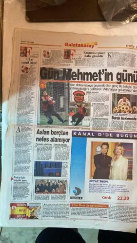 FANATİK SPOR GAZETESİ - TURKISH NEWSPAPER - DOĞUM GÜNÜ HEDİYESİ  - EKSİKSİZ TAM TAKIM GAZETE - 19 MART 1999 - SAYI: 1216 - YUSUF DURSUN - KEVIN CAMPBELL - MEHMET DEMİRCAN - CÜNEYT KARAKAYA - CENGİZ KAPTAN - OĞUZ DİZER - NECİL ÜLGEN - GERÇEK SPOR GAZETESİ - FANATİK - BU VATAN HEPİMİZİN - BALİÇ: SARI KART İSTEDİM AMA VERİLMEDİ - LÖW: EN KÖTÜ İKİNCİ OLURUZ - CAMPBELL: TRABZONSPOR’U SEVMİYORUM - MOLDOVA MAÇININ DÜĞMESİ BASILDI - ŞEREF EROĞLU AKİF’İ RAHAT YENDİ - 25. HAFTA AÇILIYOR - MARAKSHİ’NİN KELLE AVCILIĞI İTİRAFI - CİM BOM’DA GENEL AF - TERÖR KORKUSU: AVRUPA BOYKOTU - LİDER SAHNEDE: GALATASARAY-ADANASPOR - 1990’LI YILLARIN EN BAŞARILI TAKIMI GALATASARAY - BEŞİKTAŞ İKİNCİ SIRADA - 8 FUTBOLCU CEZA SINIRINDA - HASAN ŞAŞ’A UMUT IŞIĞI - TRABZONSPOR - GALATASARAY - FENERBAHÇE - BEŞİKTAŞ - KOCAELİSPOR - ALTAY - ADANASPOR - KARABÜKSPOR - BURSASPOR - ANTALYASPOR - SAKARYASPOR - ERZURUMSPOR - GENÇLERBİRLİĞİ - SAMSUNSPOR - ANKARAGÜCÜ - GALATASARAY VS ADANASPOR - FENERBAHÇE VS SAKARYASPOR - TRABZ