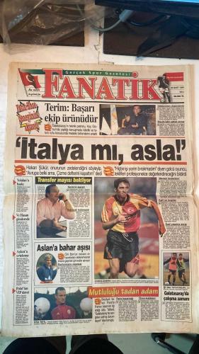 FANATİK SPOR GAZETESİ - TURKISH NEWSPAPER - DOĞUM GÜNÜ HEDİYESİ  - EKSİKSİZ TAM TAKIM GAZETE - 23 MART 1999 - SAYI: 1220 - MURAT AKBAŞ - YUSUF DURSUN - MEHMET GENÇ - RAHMAN SAĞIROĞLU - CÜNEYT KARAKAYA - OĞUZ DİZER - CENGİZ KAPTAN - GERÇEK SPOR GAZETESİ - FANATİK - BU VATAN HEPİMİZİN - BALİÇ SAKAT: BEŞİKTAŞ DERBİSİNDE ZOR - KALLİ’NİN UĞURU: SİYAH EŞOFMAN VE YUMRUK ŞOV - SCHUMACHER’İN BAŞI DERTTE - NATO HAREKÂTI MAÇI ERTELEYEBİLİR - TRABZONSPOR: BEĞENDİREMEDİK ELEŞTİRİSİ - EFES KAUNAS ÖNÜNDE - TERİM’İN EN BÜYÜK AŞKI: BABASI - GALATASARAY EVİNDE PUAN KAYBEDİYOR - LİGİN DİBİNDE AMANSIZ MÜCADELE - PLAY-OFF HEYECANI - FELDKAMP: İYİ GÜNLER BEKLİYOR - TOSHACK GEREMİ’Yİ REAL MADRİD’E İSTİYOR - TERİM: BAŞARI EKİP ÜRÜNÜDÜR - HAKAN ŞÜKÜR: İTALYA DEFTERİNİ KAPATTIM - YOLALAN’A BASKI - HASAN ŞAŞ PFDK’DA - AŞKIN’IN DAVASI 6 MAYIS’A ERTELENDİ - ADNAN POLAT’TAN VIP DAVET - MEHMET CANSUN: TRANSFERDE TERİM’İN İŞARETİ BEKLENECEK - ASLAN’A BAHAR AŞISI - HAKAN ŞÜKÜR: MECBUR BIRAKILDIM JUVENTUS’A - FELDKAMP’