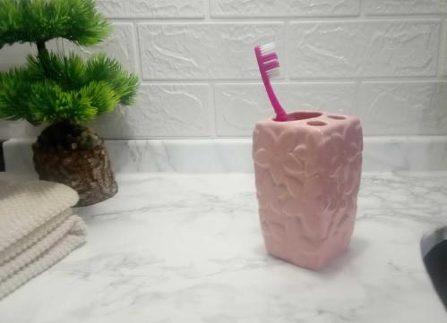 SERAMİK DİŞ FIRÇALIK ÇİÇEKLİ PEMBE MODEL 7X7X12CM  BANYO SETİ