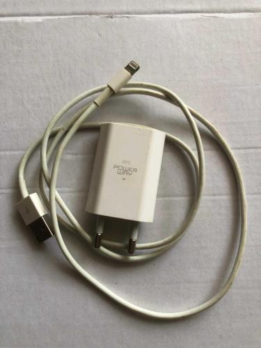 LOT.17 » iPhone için şarj kablosu ve fişi