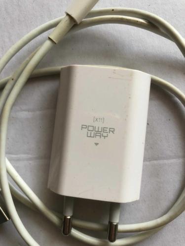 iPhone için şarj kablosu ve fişi