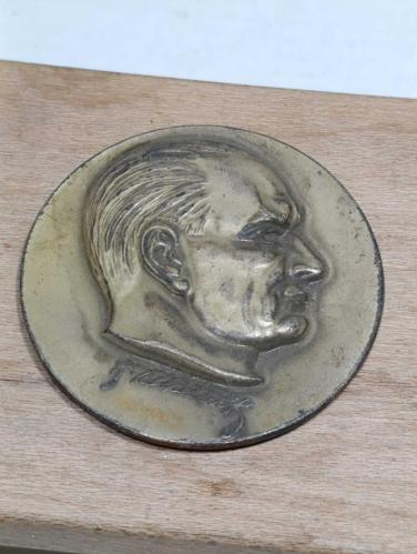 K47----İMZALI ATATÜRK PİRİNÇ MASK