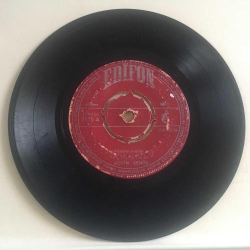 Sevim Şenöz / Alişimin Kaşları Kara - Şahane Gözler - Köşküm Var - Dağlar Dağlar / 45'lik EP plak