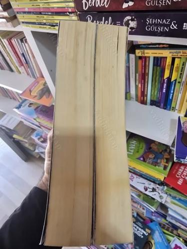 EMANET GELİN (1. Ve 2. Kitap Bir Arada Takım)