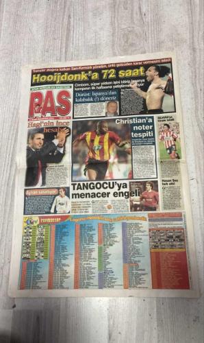 PAS SPOR GAZETESİ - 06 OCAK 2003 - HOOIJDONK'A 72 SAAT - SPOR HERGÜN BU GAZETEDE - PAS - HAGI'NİN İNCE HESABI - DÜRÜST: İSPANYA'DAN KALABALIK (!) DÖNERIZ - CHRİSTİAN'A NOTER TESPİTİ - SİLVERA'YA KİRALIK TEKLİFİ - AYHAN ŞAŞIRTIYOR! - TANGOCU'YA MENACER ENGELİ - HASAN ŞAŞ FARK ATTI! - SON 72 SAAT - OKAN'A VETO!.. - SADETTİN SARAN REBROV'SUZ DÖNDÜ - KEMAL İÇİN REKABET BAŞLADI - REVİVO İŞİ KIZIŞTI - ROMASCHENKO DA SIRADA - REKABET KALMADI - FATİH'İN DEDİĞİ OLDU - KEYFİMİZ YERİNDE - ERZURUM'DA SEFERBERLİK - BEYAZ MARTILAR ERBİL'E İMZA ATTIRDI - İZMİRSPOR'U HIRS BASTI - KAYSERİSPOR BOMBA GİBİ - ANTALYA SİLBASTAN - ŞAHİN, YOL SORUNU İÇİN FORMÜLÜ BULDU! - V.MANİSA'NIN TAKVİMİ BELLİ - HOOIJDONK - HAGI - DÜRÜST - CHRISTIAN - SILVERA - AYHAN - HASAN ŞAŞ - OĞUZ ÇETİN - OKAN - SADETTİN SARAN - REBROV - KEMAL - NİHAT ÖZDEMİR - REVIVO - OKAN CANAYDIN - ROMASCHENKO - KIVANÇ OKTAY - FATİH - LUCESCU - NİHAT - CEMAL POLAT - ERBİL - TANER SÖYLEYİCİ - NECDET ALAY - ALİ - GÖKMEN - MİCHAEL JORDAN