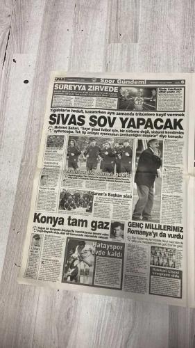 PAS SPOR GAZETESİ - 09 OCAK 2003 - 24 AYAR KARTAL - LUCE'DEN İKİ GOL! - EN BAŞARILI ÜLKE İNGİLTERE OLDU - YÖNETİM, CORDOBA İÇİN ATAĞA KALKTI! - SERGEN ERİYECEK - AMARAL KORKUTTU! - TAYFUR'UN HEDEFİ LİGİ - KANDEMİR'İN YERİNE İHSAN BAYÜLGEN GELDİ - WASHİ KAYIP - NOTER TAKİPTE - SEMİH'E SUSSS! - İYİ BİR ÖRNEK OLDU - F.BAHÇE'YE DURMAK YOK - ALİ GÜNEŞ 1. OLDU - REVİVO BİTİYOR! - FENER FARKI - ŞEYTAN BETİ'NİN F.BAHÇE FORMALI POSTERİ YARIN PAS'TA - 24 AYAR KARTAL!.. - EFES, CIBONA'YI SARHOŞ ETTİ - ÜLKERSPOR'UN ASVEL VURGUNU - NELER OLUYOR ORADA? - SARIYER'İN LİBEROSU SCHUMİ ÇEKİNİYOR - HİTAL BAYRAKTAR - VANE KILICARSCAN - NİHAT - LUCE - BARRIORS - RONALDO - CORDOBA - SERGEN - SİNAN ENGİN - ÖYKÜ TOPAL - TAYFUR - AMARAL - KANDEMİR - İHSAN BAYÜLGEN - WASHINGTON - SEMİH - OĞUZ ÇETİN - FATİH - YUSUF - ALİ GÜNEŞ - HAKAN - JOHN - BETİ - REPO - HOOIJDONK - BROWN - KAMBALA - SCHUMİ - HİDAYET - LOX BOWYER - KEMAL ULEWY - ANNA KOURNİKOVA - ÖZHAN CANAYDIN - REVİVO - ALİ DÜRÜST - İNSUA - SİLVERA - SİMPLİC