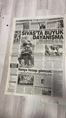 PAS SPOR GAZETESİ - 17 OCAK 2003 - SPOR HERGUN BU GAZETEDE - PAS - KİMDİR PREVIVO - GURURLUYUZ - RAKİPLERİMİZİ YİNE GERİDE BIRAKTIK - REVIVO G.SARAY'A - REVIVO OLAYININ PERDE ARKASI - HESABI SORULUR - WASHIGOL DONUYOR - GÜZELLER GÖZALTINDA - İSTE REVIVO GELİYOR - FLORYA AİLE ÇAY BAHÇESİ - TRABZON F.BAHÇE EFES CUP'TA FİNALDE - FLORYA METİN OKTAY TESİSLERİ - ÇILGINA DÖNDÜ - ARTIK DOST DEĞİLİZ - GEREKİRSE PARA VERİRİM - HAIM REVIVO - MUSTAFA DENİZLİ - ARİA - YILDIRIM - LUKUNKU - GAYRUS - ORTEGA - WASHIGOL - CANAYDIN - SEED CANO - JORGE FELIPE - CHRISTIAN - METİN - ALİ DÜRÜST - MEHMET ŞAHAN - ÖZDEN ÖZBÜLÜN - RAHİM - TANK - DEEGIDE - VOLKAN TUNİK - HÜSEYİN HAMAMCI - HÜSNÜ ÖZKARA - AHMET HAFIZOĞLU - EMRE - HİLAL BAYRAKTAR - VAHE KILIÇARSLAN - İBRAHİM TORAMAN - BEYZA TOKO - MÜSLİM ERSOY - İLHAN MANSIZ - ÖYKÜ TOPAL - CORDOBA - DR. AYHAN OPTUR - SERGEN - YASİN - ZAGO - LUCESCU - ALİ CANSON - TÜMER - TAYFUR - PANCU - NYAL - SER - ZAFER - SYMA - ZANGK - PASCAL NOUMA - AHMET - NİHAT - FATİH AKYEL