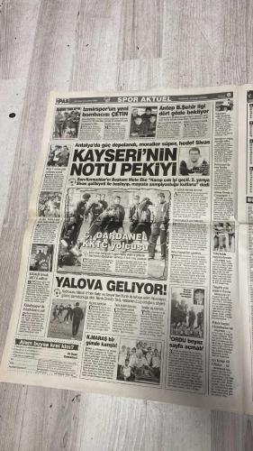 PAS SPOR GAZETESİ - 18 OCAK 2003 - İKİ ASLAN DAHA - KINKLADZE - SPOR HERGÜN BU GAZETEDE - PAS - REBROV - VALVARD - ŞAMPİYON - REVIVO İLE ŞOV YAPARIZ - TRABZON 2-1 - SİZE GÜZEL Bİ MÜJDEM VAR BABA AYLAR SONRA NİHAYET TAM ARADIĞIM GİBİ BİR İŞ BULDUM BUGÜNE BUGÜN KARŞINIZDA FENER STADI MARATON TRİBÜNÜ AMİGO YARDIMCISI MÜKREMİN VAR - TATİL DEVAM EDİYOR - KAZANMAK GÜZEL - MUM DİKMEYELİM - GALATASARAY MISIR'DA - BEN REVIVO GİBİ İHANET ETMEM - TRABZON İYİ YOLDA - MAÇIN KARNESİ BÖYLE OYNADILAR - ŞEYTAN ÜÇGENİ SAHADA KAYIP - TRABZON İNADI FENER'İ BİTİRDİ - KALECİ PETKOVİÇ KÖTÜ BAŞLADI İYİ BİTİRDİ - KARA BOĞA ÇALIŞTI - KALECİ VOLKAN GÜVEN VERMEDİ - İKİ DAKİKALIK FENER - TUNCAY ETKİSİZDİ - GÜNEŞ ANTALYA'DA PARLADI - KAPTAN ABDULLAH - ALO AZİZ DOSTUM ORADA MI - BİRLİKTE COŞARIZ - G.SARAY GÜRCÜ'YÜ TRANSFER ETTİ - SİMPLİCİO'YA YOL AÇILDI - FABİO - XAVİER - REBROV - VALVARD - SARAN - BALİÇ - REVİVO - ALİ GÜNEŞ - SAMET AYBABA - ALİŞEN - ERMAN ÖZGÜR - VOLKAN - MÜKREMİN - HARI TÜRKMEN - SERDAR ŞENRAYA