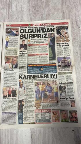 PAS SPOR GAZETESİ - 18 OCAK 2003 - İKİ ASLAN DAHA - KINKLADZE - SPOR HERGÜN BU GAZETEDE - PAS - REBROV - VALVARD - ŞAMPİYON - REVIVO İLE ŞOV YAPARIZ - TRABZON 2-1 - SİZE GÜZEL Bİ MÜJDEM VAR BABA AYLAR SONRA NİHAYET TAM ARADIĞIM GİBİ BİR İŞ BULDUM BUGÜNE BUGÜN KARŞINIZDA FENER STADI MARATON TRİBÜNÜ AMİGO YARDIMCISI MÜKREMİN VAR - TATİL DEVAM EDİYOR - KAZANMAK GÜZEL - MUM DİKMEYELİM - GALATASARAY MISIR'DA - BEN REVIVO GİBİ İHANET ETMEM - TRABZON İYİ YOLDA - MAÇIN KARNESİ BÖYLE OYNADILAR - ŞEYTAN ÜÇGENİ SAHADA KAYIP - TRABZON İNADI FENER'İ BİTİRDİ - KALECİ PETKOVİÇ KÖTÜ BAŞLADI İYİ BİTİRDİ - KARA BOĞA ÇALIŞTI - KALECİ VOLKAN GÜVEN VERMEDİ - İKİ DAKİKALIK FENER - TUNCAY ETKİSİZDİ - GÜNEŞ ANTALYA'DA PARLADI - KAPTAN ABDULLAH - ALO AZİZ DOSTUM ORADA MI - BİRLİKTE COŞARIZ - G.SARAY GÜRCÜ'YÜ TRANSFER ETTİ - SİMPLİCİO'YA YOL AÇILDI - FABİO - XAVİER - REBROV - VALVARD - SARAN - BALİÇ - REVİVO - ALİ GÜNEŞ - SAMET AYBABA - ALİŞEN - ERMAN ÖZGÜR - VOLKAN - MÜKREMİN - HARI TÜRKMEN - SERDAR ŞENRAYA