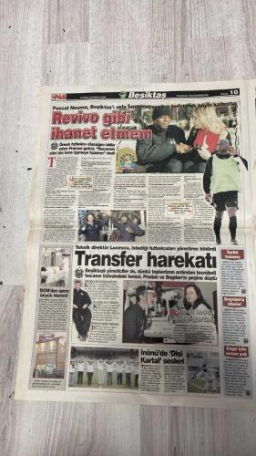 PAS SPOR GAZETESİ - 18 OCAK 2003 - İKİ ASLAN DAHA - KINKLADZE - SPOR HERGÜN BU GAZETEDE - PAS - REBROV - VALVARD - ŞAMPİYON - REVIVO İLE ŞOV YAPARIZ - TRABZON 2-1 - SİZE GÜZEL Bİ MÜJDEM VAR BABA AYLAR SONRA NİHAYET TAM ARADIĞIM GİBİ BİR İŞ BULDUM BUGÜNE BUGÜN KARŞINIZDA FENER STADI MARATON TRİBÜNÜ AMİGO YARDIMCISI MÜKREMİN VAR - TATİL DEVAM EDİYOR - KAZANMAK GÜZEL - MUM DİKMEYELİM - GALATASARAY MISIR'DA - BEN REVIVO GİBİ İHANET ETMEM - TRABZON İYİ YOLDA - MAÇIN KARNESİ BÖYLE OYNADILAR - ŞEYTAN ÜÇGENİ SAHADA KAYIP - TRABZON İNADI FENER'İ BİTİRDİ - KALECİ PETKOVİÇ KÖTÜ BAŞLADI İYİ BİTİRDİ - KARA BOĞA ÇALIŞTI - KALECİ VOLKAN GÜVEN VERMEDİ - İKİ DAKİKALIK FENER - TUNCAY ETKİSİZDİ - GÜNEŞ ANTALYA'DA PARLADI - KAPTAN ABDULLAH - ALO AZİZ DOSTUM ORADA MI - BİRLİKTE COŞARIZ - G.SARAY GÜRCÜ'YÜ TRANSFER ETTİ - SİMPLİCİO'YA YOL AÇILDI - FABİO - XAVİER - REBROV - VALVARD - SARAN - BALİÇ - REVİVO - ALİ GÜNEŞ - SAMET AYBABA - ALİŞEN - ERMAN ÖZGÜR - VOLKAN - MÜKREMİN - HARI TÜRKMEN - SERDAR ŞENRAYA