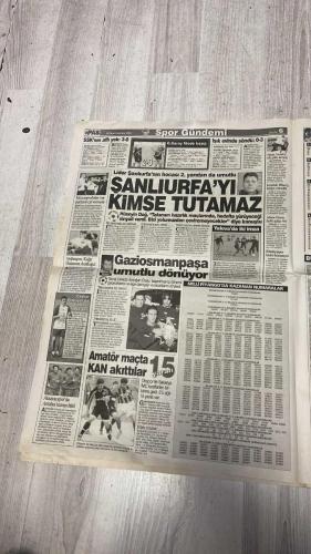 PAS SPOR GAZETESİ - 20 OCAK 2003 - KUN AKAN EDER - YÜZDE 25 ALİ - LUKUNKU MISIR MAÇINDAKİ FUTBOLUNU BEĞENMEDİ - SPOR HERGÜN BU GAZETEDE ANLAŞIN ARTIK - ÇOK KÜÇÜK PRÜZLER VAR - İSYAN - TERİM MISIR MAÇINDA ETKİSİZ OLAN DAVALA'YI AZARLAYIP SON KEZ UYARDI - YETER ARTIK KENDİNE GEL - ÖVGÜ İÇİN ÇOK ERKEN - YÜZDE 100 İÇİN SABIR - BAŞARIYA MECBURUM - BÜLENT: HIRSIYLA BENİ MEST ETTİ - ASLAN COŞTU - ÜMİTTEN ÖZÜR - LIVERPOOL'DAN BASKI - XAVIER - EN İYİ LOGOLAR - KEMAL BENİM - REBROV GELİYOR G.ANTEPLİ YILDIZI İSE YILDIRIM BİTİRECEK - GÖVDE GÖSTERİSİ VAR - KORKSUNLAR - REVIVO PAS'IN BİR AY ÖNCE YAZDIĞI GİBİ G.SARAYLI OLDU İSRAİLLİ İMZA ATIP ORTEGA'YA MEYDAN OKUDU - ÖNCE REVIVO SONRA SUAT USTA İMZAYI ATTI - FENER MAÇINDA YOK - BENİ BAŞKALARIYLA KIYASLAYANLAR UTANSIN - LUKUNKU - TERİM - DAVALA - ÜMİT - BÜLENT - XAVIER - KEMAL - REBROV - YILDIRIM - REVIVO - ORTEGA - ELMAS - DÜRÜST - METİN OKTAY - METİN - HAGİ - SUAT USTA - CANAYDIN - AZİZ YILDIRIM - HÜSEYİN DAĞ - ERDOĞAN ÖZALIP - YUNUS - MEHMET YILMAZ
