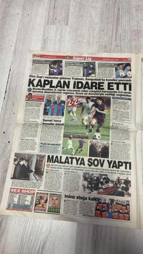 PAS SPOR GAZETESİ - 20 OCAK 2003 - KUN AKAN EDER - YÜZDE 25 ALİ - LUKUNKU MISIR MAÇINDAKİ FUTBOLUNU BEĞENMEDİ - SPOR HERGÜN BU GAZETEDE ANLAŞIN ARTIK - ÇOK KÜÇÜK PRÜZLER VAR - İSYAN - TERİM MISIR MAÇINDA ETKİSİZ OLAN DAVALA'YI AZARLAYIP SON KEZ UYARDI - YETER ARTIK KENDİNE GEL - ÖVGÜ İÇİN ÇOK ERKEN - YÜZDE 100 İÇİN SABIR - BAŞARIYA MECBURUM - BÜLENT: HIRSIYLA BENİ MEST ETTİ - ASLAN COŞTU - ÜMİTTEN ÖZÜR - LIVERPOOL'DAN BASKI - XAVIER - EN İYİ LOGOLAR - KEMAL BENİM - REBROV GELİYOR G.ANTEPLİ YILDIZI İSE YILDIRIM BİTİRECEK - GÖVDE GÖSTERİSİ VAR - KORKSUNLAR - REVIVO PAS'IN BİR AY ÖNCE YAZDIĞI GİBİ G.SARAYLI OLDU İSRAİLLİ İMZA ATIP ORTEGA'YA MEYDAN OKUDU - ÖNCE REVIVO SONRA SUAT USTA İMZAYI ATTI - FENER MAÇINDA YOK - BENİ BAŞKALARIYLA KIYASLAYANLAR UTANSIN - LUKUNKU - TERİM - DAVALA - ÜMİT - BÜLENT - XAVIER - KEMAL - REBROV - YILDIRIM - REVIVO - ORTEGA - ELMAS - DÜRÜST - METİN OKTAY - METİN - HAGİ - SUAT USTA - CANAYDIN - AZİZ YILDIRIM - HÜSEYİN DAĞ - ERDOĞAN ÖZALIP - YUNUS - MEHMET YILMAZ