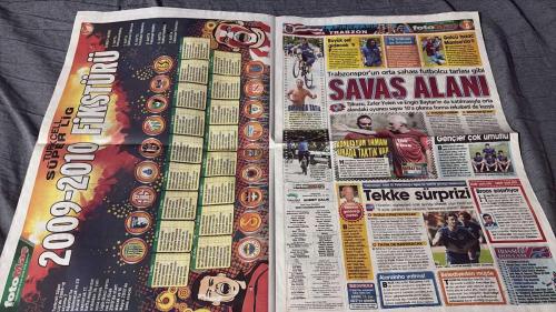 PAS FOTOMAÇ -TURKISH NEWSPAPER - DOĞUM GÜNÜ HEDİYESİ  - TAM TAKIM EKSİKSİZ GAZETE  8 TEMMUZ - 2009 - POSTERLİ DEV SÜPER LİG FİKSTÜRÜ - SÜPER LİG'DE İLK HAFTA PROGRAMI - İŞTE İLK DEVRENİN DERBİ TAKVİMİ - MÜJDE! FOTOMAÇ'TA YARIN FENERBAHÇE'NİN FİKSTÜRLÜ ALBÜMÜ - CUMA GALATASARAY'IN FİKSTÜRLÜ ALBÜMÜ - C.TESİ BEŞİKTAŞ'IN FİKSTÜRLÜ ALBÜMÜ - FİKSTÜR ŞENLİĞİ BAŞLADI - PAZAR TRABZONSPOR UN FİKSTÜRLÜ ALBÜMÜ - P.TESI SİVASSPOR'UN FİKSTÜRLÜ ALBÜMÜ - SALI BURSASPOR'UN FİKSTÜRLÜ ALBÜMÜ - BUGÜN FOTOMAÇ'TA BU MUHTEŞEM HEDİYE - ROBBEN FENER'E - FERRARİ İSTANBUL'DA - BEŞİKTAŞ'TA ŞİMDİ SIRA QUARESMA'DA - ZAPO, KASIMPAŞA'DA - ASLAN MIGUEL HAREKATI - VALDANO - MIGUEL PARDEZA - MATTEO FERRARI - YILDIRIM DEMİRÖREN - QUARESMA - LİNCOLN - MIGUEL - NONDA - JOSİCO - KEZMAN - EMANA - THİERRY - MEHMET YILDIZ - SEBASTİEN THIERRY - POULSEN - ONYEWU - DAUM - ARAGONES - ALEX DE SOUZA - ALEX - ROBERTO CARLOS - HACI ROBERTO CARLOS - UĞUR BORAL - MEHMET TOPUZ - DER HUND'YA - EMRE - KAZIM - DEİVİD - SEMİH - ÖZDEMİR -