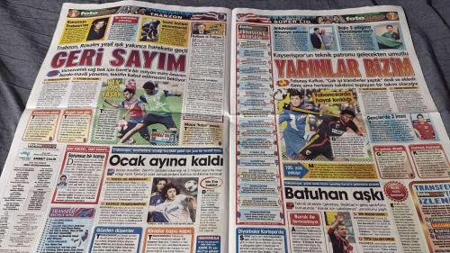 PAS FOTOMAÇ -TURKISH NEWSPAPER - DOĞUM GÜNÜ HEDİYESİ  - TAM TAKIM EKSİKSİZ GAZETE  10 TEMMUZ - 2009 - ALBÜMLÜ MUHTEŞEM FİKSTÜRÜNÜZ BUGÜN - RONALDINHO'NUN FENER'DEN İSTEDİĞİ PARAYI AÇIKLIYORUZ - KEITA GECE KUŞU ÇIKTI - TRABZON ROSALES'İ BEKLİYOR - JUVE'DEN POULSEN'E YENİ UYARI - DECO CIMBOM'A KALDI - PINO İDDİASI - SON KARTAL - G.SARAY'DA M. TOPAL ŞOKU! - FOTOMAÇ'TAN FİKSTÜR YAĞMURU - GUIZA DAUM'U ÇILDIRTTI! - KILIÇ: LINCOLN TERBİYESİZ - F.BAHÇE'YE LUGANO MÜJDESİ - HEYKELİN dikerler - BÜYÜK TEHLİKE ATLANTI - PAZARLIĞA DEVAM - FİGER'İN KURBANI - HAMİT HEYECANI - İYİ BİR İKİLİYİZ - EDU EYLÜLDE SAHADA - KAMPA KATILMIYOR - UZUN TATİL YARAMIŞ! - İMZA ŞOV SÜRÜYOR - BİLİCA'YA DAUM UYARISI - TRANSFER DOSYASI - JUVENTUS, FENER'İ İSTEMEYEN POULSEN'İ SON KEZ UYARDI - ÇOK İYİ DÜŞÜN PİŞMAN OLMA - SAMANDIRA YENİLENDİ - RONALDINHO - ROBERTO DE ASSIS - ASSIS - AZİZ YILDIRIM - KEITA - ROSALES - POULSEN - DECO - PINO - TABATA - İBRAHİM KIZIL - SELÇUK MANAV - M. TOPAL - GUIZA - DAUM - KILIÇ - LINCOLN -