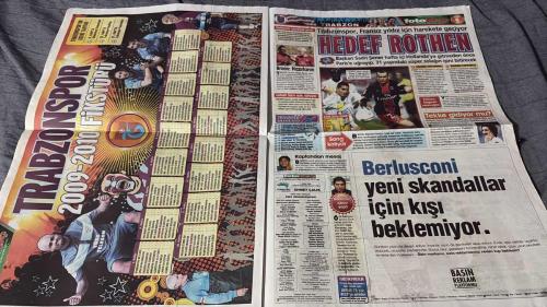 PAS FOTOMAÇ -TURKISH NEWSPAPER - DOĞUM GÜNÜ HEDİYESİ  - TAM TAKIM EKSİKSİZ GAZETE  12 TEMMUZ - 2009 - TRABZONSPORLULAR! - FOTOMAÇ'TAN FİKSTÜR YAĞMURU - F.BAHÇE TRANSFERDE İKİ BOMBA BİRDEN PATLATIYOR - HAMİT FENER'DE - LUCA TONI SIRADA - A.GÜCÜ'NDEN MANICHE BOMBASI - MANCHESTER CITY - TABATA'YA ASLAN PENÇESİ - BEŞİKTAŞ'A DEV FORVET - DAUM'DAN TRANSFER MÜJDESİ - TRABZON ROTHEN'E GİDİYOR - BARÇA'NIN GÖZÜ GUIZA DA - DIARRA'YI FENER'E ÖNERDİLER - LINCOLN G.SARAY'A DAVA AÇTI - CIMBOM'DAN KÖTÜ KAPANIŞ: 0-1 - AURELIO 16 TEMMUZ'U BEKLİYOR - GALATASARAY'DA 'ŞEN' PAZARLIK - KOLEKSİYON SAHİBİ - HAMİT ALTINTOP - LUCA TONI - VAN GAAL - ROTHEN - EMİLİANO BONAZZOLİ - BONAZZOLİ - DAUM - GÜİZA - DIARRA - LİNCOLN - MEHMET GÜVEN - TABATA - HALDUN ÜSTÜNEL - TAYSER - AYKUT KOCAMAN - OKAN - SOUTHGATE'İN - TUNCAY - CHRİSTOPH DAUM - FURKAN - ÖMER - JOSİCO - EDU - ŞÜKRÜ KOCATEPE - KAZIM - DEİVİD DE SOUZA - GÖKHAN GÜLEÇ - BİLİCA - UĞUR - ALEX DE SOUZA - VOLKAN BABACAN - ALİ - BEKİR - DENİZ - DEİVİD - ÖNDER -