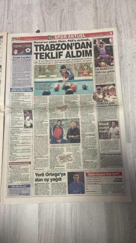 PAS SPOR GAZETESİ - 23 OCAK 2003 - SARAN MASADA - RESTİ ÇEKTİ - TOTTENHAMLI YÖNETİCİLER İŞİ YOKUŞA SÜRÜNCE GÖRÜŞMELER UZADI - SADETTİN SARAN REBROV'U ALIP HAVAALANINA GİDERKEN PÜRÜZLERİ MENACER HALLEDECEKTİ - ANCAK YİNE SORUN ÇIKINCA BU İŞ BİTTİ BEN İSTANBUL'A DÖNÜYORUM DİYEREK RESTİ ÇEKTİ - ZORAKİ BARIŞ - ORTEGA İLE KENDİSİNE KARŞI GRUP OLUŞTURANLAR KERHEN BİR ARAYA GELDİ - GAZETENİZ PAS'IN WERNER LORANT DÖNEMİNDEN BUYANA SÜREKLİ GÜNDEME GETİRDİĞİ TAKIM İÇİNDEKİ HUZURSUZLUK OĞUZ ÇETİN'İN ARAYA GİRMESİYLE ŞİMDİLİK DURDURULDU - SADETTİN SARAN - REBROV - WERNER LORANT - OĞUZ ÇETİN - SERHAT - DİMİTRE - GEORGE - FINIDI - HAIM REVIVO - ALİ GÜNEŞ - HAKAN - VOLKAN - TUNCAY - YUSUF - MİRKOVİÇ - MUSTAFA - ALİ AKDENİZ - ARİF - LUKUNKU - BERKANT - HASAN - OKAN YALMAZ - ÖYKÜ TOPAL - ORHAN YALMAZ - YUSUF HAYALOĞLU - HENRY - AZİZ - ARDOĞAN - FATİH TERİM - XAVIER - LALATOVİÇ - AHMET DEMET - SİNAN - MALDARAŞANU - MUTLU - MEHMET - ÖZCAN - MAHMUD - HAKAN - YILDIRIM URAN - ÇETİN - CANAN - PAZARSPOR