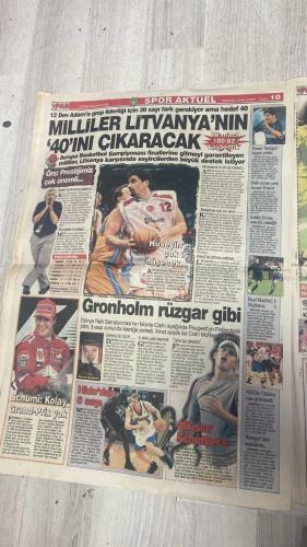 PAS SPOR GAZETESİ - 25 OCAK 2003 - ORTALIK KARIŞTI - ALEM BUYSA KRAL KİM - ORTEGA YİNE ZİRVEYE ÇIKTI - NOUMA - TİMUÇİN - ANA - BURSA MI ALLAH KORUSUN - O DEFTERİ KAPADIM - MURAT'IN İDEAL 11'İ - TANRI VERDİ TANRI ALIR - SİNDİ - KULAĞA KÜPE SÖZLER - MİLLİLER LİTVANYA'NIN 40'INI ÇIKARACAK - İLK MAÇI 100-62 KAYBETTİK - ÖRS: PRESTİJİMİZ ÇOK ÖNEMLİ - MÜCADELE ETMELİYİZ - PUAN DURUMU - GÜNÜN PROGRAMI - HÜSEYİN'E ÇOK İŞ DÜŞECEK - KARŞILAŞMA 19.00'DA BAŞLIYOR - KAPTAN LİTVANYA'DA EN BÜYÜK İBRAHİM - İPEKÇİ'YE OTOBÜS SEFERLERİ - SCHUMI: KOLAY GRAND-PRIX YOK - GRONHOLM RÜZGAR GİBİ - 3. ETABI LOEB KAZANDI - YARIŞ ZOR GEÇİYOR - HİDO'DAN 6 SAYI - ALKIŞLAR SCHUTTLER'E - LUCESCU - REVIVO - CANAYDIN - ORTEGA - NOUMA - TİMUÇİN - MURAT - MURAT HACIOĞLU - SAMET AYBABA - HÜSEYİN - REBROV - HASAN - TİME - AYDIN ÖRS - HÜSEYİN - SAULİUS STOMBERGAS - GİNTARAS EİNİKİS - İBRAHİM KUTLUAY - FINLANDIYALI - COLIN MCRAE - WINYON - LOEB - SEBASTIEN LOEB - MARCUS GRONHOLM - SOLBERG - PETTER SOLBERG - CHRIS WATER
