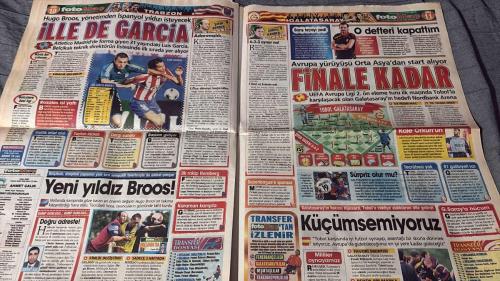 PAS FOTOMAÇ -TURKISH NEWSPAPER - DOĞUM GÜNÜ HEDİYESİ  - TAM TAKIM EKSİKSİZ GAZETE  16 TEMMUZ - 2009 - KAZANACAĞIZ - KAVGACI DEĞİLİM - ARDA'YI İSTİYORUM - AURELIO FENER GERİ DÖNEBİLİR - KULÜP BUL DENİLEN HAMİT FENERBAHÇE YOLUNDA - ADRESİ KADIKÖY - FENER'İN YENİ TUNCAY'I OLUR - GÖZDE MALDONADO - İDMANDA ÇİFTETELLI - CARLOS'A SINAV CEZASI - GURBETÇİLER YORUYOR - ÖZER İLE TOPUZ'A ÖZEL - F.BAHÇE SAO PAULO'LU YILDIZIN PEŞİNDE - HERNANES BOMBASI - KOCAMAN ALIP GELECEK - FENERLİLER MÜJDE HERNANES GELİYOR - F.BAHÇE SEVGİSİ BAŞKA - MALDONADO - DAUM - REBOSIO - CARLOS - ÖZER - TOPUZ - AYKUT KOCAMAN - DENİZ - ALEX - GÖNÜL - ERTUĞRUL KARANLIK - BİLİCA - HALDUN ÜSTÜNEL - RIJKAARD - KEITA - LINCOLN - VAN DER VAART - ADNAN POLAT - YILDIRIM - ARDA - EMRE - LUIS GARCIA - HUGO BROOS - SADRİ ŞENER - BÜLENT UYGUN - DUDU - MEHMET ALİ AYDINLAR - ÖNDER TURACI - CAETANO - SÜLEYMAN HURMA - LJUBOJA - ERDİNÇ - THIERRY FIDJU TUAZAETU SUAT ÖNEN - DIXON - ZEKİ AYAYDIN - SARVAN - SELÇUK DERELI - CÜNEYT ÇAKIR - MUSA