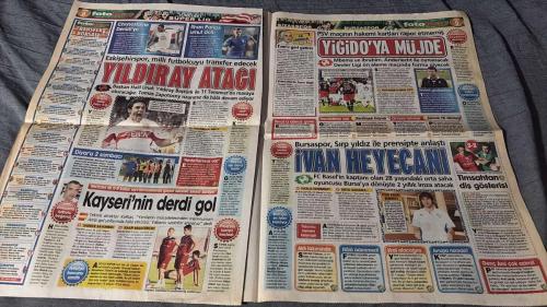PAS FOTOMAÇ -TURKISH NEWSPAPER - DOĞUM GÜNÜ HEDİYESİ  - TAM TAKIM EKSİKSİZ GAZETE  20 TEMMUZ - 2009 - VAN DER VAART CIMBOM'A - LUCAS NEILL G.SARAYLI OLMAK ÜZERE - ESKİŞEHİRSPORLULAR GAZİANTEPSPORLULAR DEV POSTERLİ FİKSTÜRÜNÜZ BUGÜN FOTOMAÇ'TAN HEDİYE - HAMİT F.BAHÇE'DE - BU BEŞİKTAŞ ÇOK İŞ YAPAR - TRABZONSPOR'A SÜPER YETENEK PERİSİÇ - BATUHAN VE ZAPO KADRO DIŞI - PABLO ARMERO İTALYAN DEVİ MILAN'LA HERNANES KAPIŞMASI - DEV KAPIŞMA - SON KAPTANIN ADI DENİZ BARIŞ - SIKINTIYA NE GEREK - ŞOVU SEVMEM - UÇAĞI KAÇIRDIM GELEMİYORUM - GENÇLİK ATEŞİ - UYUMLU ÇALIŞIYORUZ - FURKAN'A İLGİNÇ FIRÇA - MOSTUROĞLU - AURELIO - TUNCAY - MALDONADO - DAUM - REBOSIO - CARLOS - ÖZER - TOPUZ - AYKUT KOCAMAN - DENİZ - ALEX - GÖNÜL - ERTUĞRUL KARANLIK - BİLİCA - HALDUN ÜSTÜNEL - RIJKAARD - KEITA - LINCOLN - VAN DER VAART - ADNAN POLAT - YILDIRIM - ARDA - EMRE - LUIS GARCIA - HUGO BROOS - SADRİ ŞENER - BÜLENT UYGUN - DUDU - MEHMET ALİ AYDINLAR - ÖNDER TURACI - CAETANO - SÜLEYMAN HURMA - LJUBOJA - ERDİNÇ - THIERRY