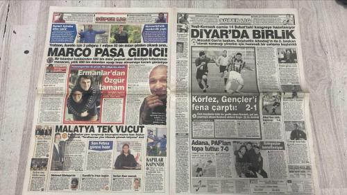 PAS SPOR GAZETESİ - 01 ŞUBAT 2003 -İŞTE KRALLAR - DEV ANKETİN SONUÇLARI - GIUNTI BİTTİ - CARDALARYA'DAN YÖNETİM DOPİNGİ - ASLAN'IN LİDERİ REVIVO - SON BOMBA VOLKAN - SAVAŞI BIRAK DERBİYE BAK - SAMET AYBABA ALTIN TAKTI - MARCO PAŞA GİDİCİ - KAPILAR KAPANDI - DİYAR'DA BİRLİK - KÖRFEZ, GENÇLER'İ FENA ÇARPTI: 2-1 - ADANA, PAF'LARI TOPA TUTTU: 7-0 - ALTAY'DAN KÖTÜ KAPANIŞ: 1-4 - HELAL SANA ÇANAKKALE - KONYASPOR'DA HAKKI ŞOKU - TARAFTARLAR RADYO BAŞINA - G.DOĞAN'DAN SON GÜN ATAĞI - HİDAYET'İN GÜNÜ - G.SARAY'IN ŞEFİ REVIVO - BATISTA KULÜBEYE DAHA YAKIN - İLKER, ÜMİT'İ DELİRTTİ - FENER KAZANIR - MAÇIN KADERİ BİZİM ELİMİZDE - REVIVO - VOLKAN ARSLAN - ABEL XAVIER - SUAT USTA - AYKUT - YASİN - LUKONKU - REBROV - ERDOĞAN - SİNAN ENGİN - ÖZHAN CANAYDIN - ARIEL ORTEGA - MIRCEA LUCESCU - TİMUÇIN BEYAZIT - KENAN EVREN - ABDULLAH GÜL - TURHAN SOFUOĞLU - AHMET NECDET SEZER - BÜLENT ECEVİT - İLHAN MANSIZ - SAMET AYBABA - MARCO AURELIO - MEHMET - FATİH - ALPER TALAS - SÜLEYMAN - ÖZGÜR - SERTAN ESER
