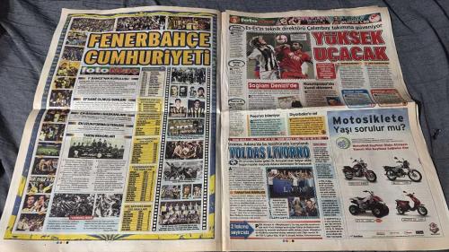 PAS FOTOMAÇ -TURKISH NEWSPAPER - DOĞUM GÜNÜ HEDİYESİ  - TAM TAKIM EKSİKSİZ GAZETE  4 EYLÜL - 2009  - OCAK'TA G.SARAY'DA - CARLOS'UN YERİNE DRENTHE - DENİZLİ'NİN TETİKÇİSİ TABATA - BROOS BANA YÜREKLİ ADAM LAZIM - FENERLİ EMRE'YE 3 MAÇ CEZA GELDİ - MİLLİ TAKIM'DA NİHAT ALARMI - BRAVO ÜSTÜNEL'E - EN PAHALI G.SARAY - DOST UYARISI - SEVGİLİ EMRE - KİMLER TEKME YEMEDİ Kİ - KANARYA KANATLANDI - DAUM YOLU ÖĞRETTİ - BİRÇOK TEKLİF ALDIM - ALEXSİZ ZOR OLUYOR - EMRE'YE 3 MAÇ CEZA - KÜSMEK ASLA - HAZIRIM - CARLOS'A KULÜBE - SEMİH ŞENTÜRK İLE 4 YIL DAHA - GURUR VE ONUR DUYUYOR - YAKIN TAKİP BAŞLADI - VOLKAN BALI NEREDE - FENER'İ REDDETTİK - FRENE BASMALIYIZ - FENER'DE ÇİFT İDMANA DEVAM - CRISTIAN DÖNÜYOR - ÇAĞDAŞ SEVİNÇ - GENCO BORAN - BARIŞ ERTÜL - ALİ ERİM - İSMET BADEM - HALİL ALTINTOP - ADNAN POLAT - FELIX MAGATH - ROBERTO CARLOS - ROYSTON DRENTHE - MUSTAFA DENİZLİ - TELLO - TABATA - BROOS - EMRE BELÖZOĞLU - NİHAT KAHVECİ - ÜSTÜNEL - ALEX - EMRE BOL - SEMİH ŞENTÜRK - HAŞİM ŞAHİN - DANIEL GUİZA -
