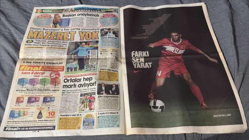 PAS FOTOMAÇ -TURKISH NEWSPAPER - DOĞUM GÜNÜ HEDİYESİ  - TAM TAKIM EKSİKSİZ GAZETE  9 EYLÜL - 2009 -MÜTHİŞ İDDİA! HAMİT G.SARAY'A İMZA ATTI - CARLOS'UN GİTMESİ YILDIRIM'A BAĞLI - ASİL BÜYÜK RUH CESUR - FATİH TERİM'İN ARDA TURAN ÖNDERLİĞİNDEKİ SAVAŞÇILARI, BOSNA HERSEK KAPILARINA DAYANDI - HÜCUM - HUTCHINSON'DAN TRABZON'A 'EVET' - ADNAN POLAT'A TEZGAH KURULDU - LİSECİLER, ADNAN POLAT'A KARŞI ÇOK ÇİRKİN BİR EYLEM GERÇEKLEŞTİRDİ - MAZERET YOK - SAKATLIK, YORGUNLUK DERT DEĞİL. BİZ FENERBAHÇE'YİZ! GİDİP MAÇI KAZANIP GELECEĞİZ... - KORKUMUZ OLMAMALI - FATİH HOCA BAŞARIRSIN - KAZIM OYNAMIYOR - TABATA - ERNTS - HAMİT - CARLOS - YILDIRIM - FERRARİ - FATİH TERİM - ARDA TURAN - BENQUERENCA - ARDA - HUTCHINSON - ADNAN POLAT - YATTARA - SONG - DAUM - TOPUZ - KAZIM - ALEX - GÖKHAN - GÜİZA - RİJKAARD - BROOS - ERSUN YANAL - SELÇUK - VOLKAN ŞEN - FERRUH NAYMAN - BATALLA - ERTUĞRUL SAĞLAM - ZAPO - HÜSEYİN CİMPİR - İBRAHİM ŞANLI - CALE - MBANANGOYE - BÜLENT UYGUN - KAMAMANAN - SEZER BADUR - JACKY MUNAROR