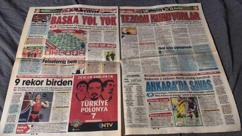 PAS FOTOMAÇ -TURKISH NEWSPAPER - DOĞUM GÜNÜ HEDİYESİ  - TAM TAKIM EKSİKSİZ GAZETE  9 EYLÜL - 2009 -MÜTHİŞ İDDİA! HAMİT G.SARAY'A İMZA ATTI - CARLOS'UN GİTMESİ YILDIRIM'A BAĞLI - ASİL BÜYÜK RUH CESUR - FATİH TERİM'İN ARDA TURAN ÖNDERLİĞİNDEKİ SAVAŞÇILARI, BOSNA HERSEK KAPILARINA DAYANDI - HÜCUM - HUTCHINSON'DAN TRABZON'A 'EVET' - ADNAN POLAT'A TEZGAH KURULDU - LİSECİLER, ADNAN POLAT'A KARŞI ÇOK ÇİRKİN BİR EYLEM GERÇEKLEŞTİRDİ - MAZERET YOK - SAKATLIK, YORGUNLUK DERT DEĞİL. BİZ FENERBAHÇE'YİZ! GİDİP MAÇI KAZANIP GELECEĞİZ... - KORKUMUZ OLMAMALI - FATİH HOCA BAŞARIRSIN - KAZIM OYNAMIYOR - TABATA - ERNTS - HAMİT - CARLOS - YILDIRIM - FERRARİ - FATİH TERİM - ARDA TURAN - BENQUERENCA - ARDA - HUTCHINSON - ADNAN POLAT - YATTARA - SONG - DAUM - TOPUZ - KAZIM - ALEX - GÖKHAN - GÜİZA - RİJKAARD - BROOS - ERSUN YANAL - SELÇUK - VOLKAN ŞEN - FERRUH NAYMAN - BATALLA - ERTUĞRUL SAĞLAM - ZAPO - HÜSEYİN CİMPİR - İBRAHİM ŞANLI - CALE - MBANANGOYE - BÜLENT UYGUN - KAMAMANAN - SEZER BADUR - JACKY MUNAROR