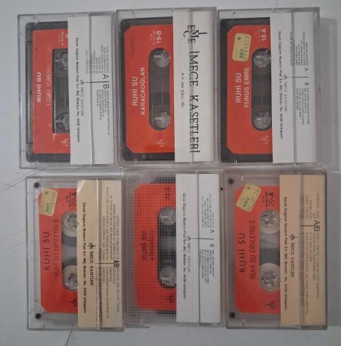 RUHİ SU - 15 Adet Kaset ( Dinleti 1-2 / Ezgili Yürek / Dadaloğlu / Sabahın Sahşbi Var / Semahlar  Ekin idim / Sultan Suyu / Aman of ....)