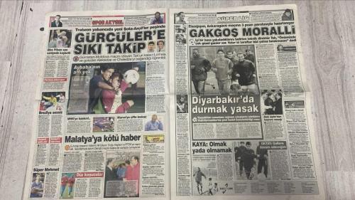 PAS SPOR GAZETESİ - 13 ŞUBAT 2003 - ESKİŞEHİRSPOR DA PAROLA GALİBİYET - TALOGLU ŞEKERSPOR KOLAY TESLİM DEĞİL - FİLEDE G.SARAY GÜLDÜ: 3-1 - SARI-KIRMIZILILAR BEŞİKTAŞ İLE REKORA KOŞUYOR - ADI GİBİ ŞANLIURFA - G.DOĞANSPOR İDDİALI HAZIRLANIYOR - C.DARDANEL ELİ BOŞ DÖNMEYECEK - AYDINSPOR'UN KENDİNE GÜVENİ TAM - TÜRK TELEKOM HAKEME İSYAN ETTİ - Y.YOZGAT İZMİR NİYETİNE - Ç.RİZE'DE YENİ SAYFA - MERSİN ÇITA YÜKSELTECEK - PFDK TATİL YAPMADI - ŞEKERSPOR SÜRPRİZ PEŞİNDE - ÇANAKKALESPOR'DA DURMAK YOK - SAKARYA 6'YA TAKTI - BASKETBOLDA CEZA YAĞMURU - BALLI UKRAYNA - MİLLİLERİMİZ İNGİLTERE MAÇI ÖNCESİ SON CİDDİ SINAVINDA DİREĞE TAKILDI - REKORU KIRAMADI - HANİ SABRETMEYİ BİLMEK LAZIMDI - FUAT YAMAN - HİKMET KARAMAN - İLHAN MANSIZ - CEM DALMAZ - ŞENOL GÜNEŞ - TERİM - CANSUN - MONDRAGON - FATİH - ELMAS - EMRE - OKAN - HASAN - XAVIER - POPESCU - REVİVO - PELE - BÜLEND KARPAT - AZİZ YILDIRIM - ALİ ŞEN - HAİM REVİVO - WERNER LORANT - OĞUZ ÇETİN - OGÜN TEMİZKANOĞLU - CEYHUN ERİŞ - ABDULLAH ERCAN - ORTEGA